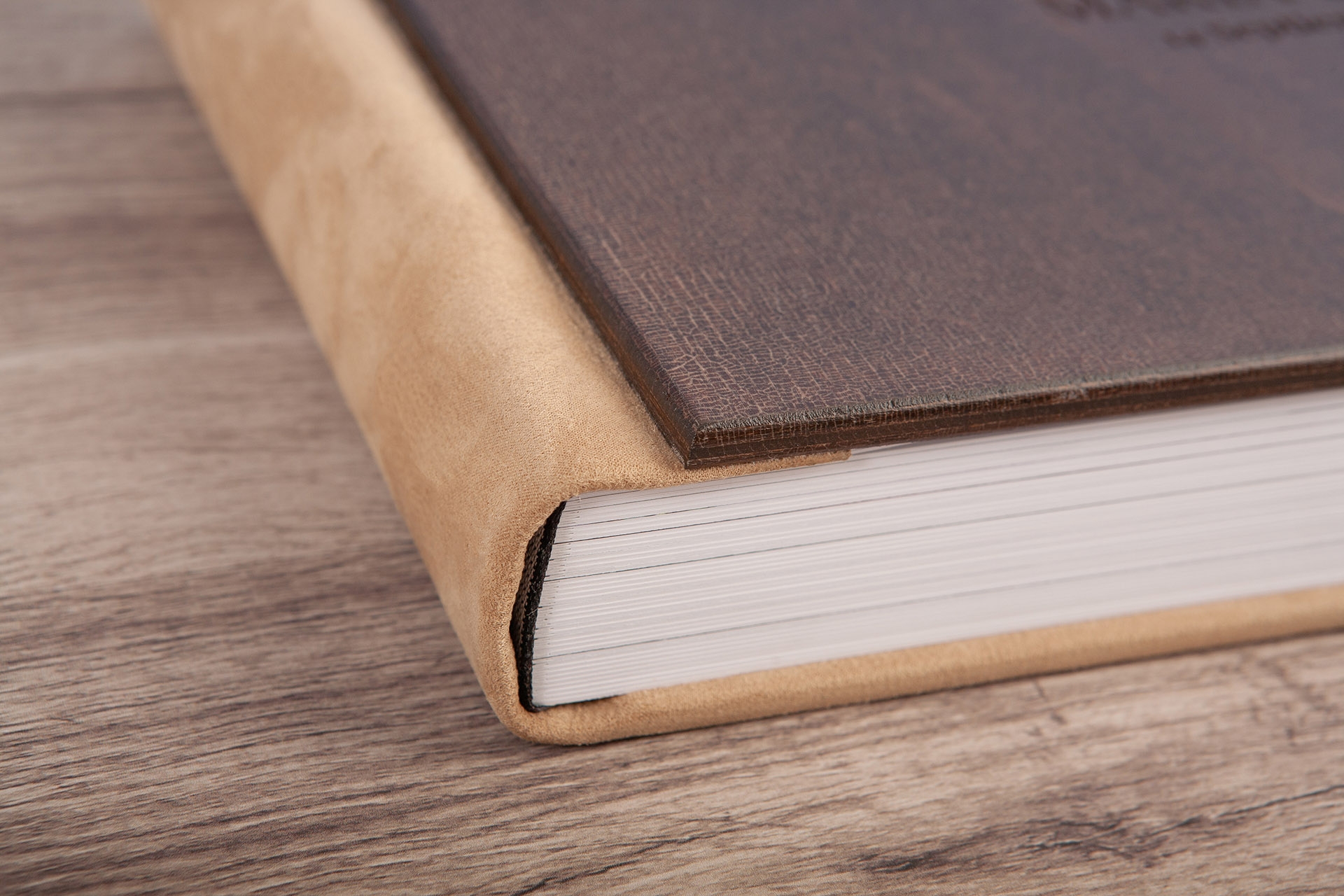 Oak & Art – Holzkante & Bindung