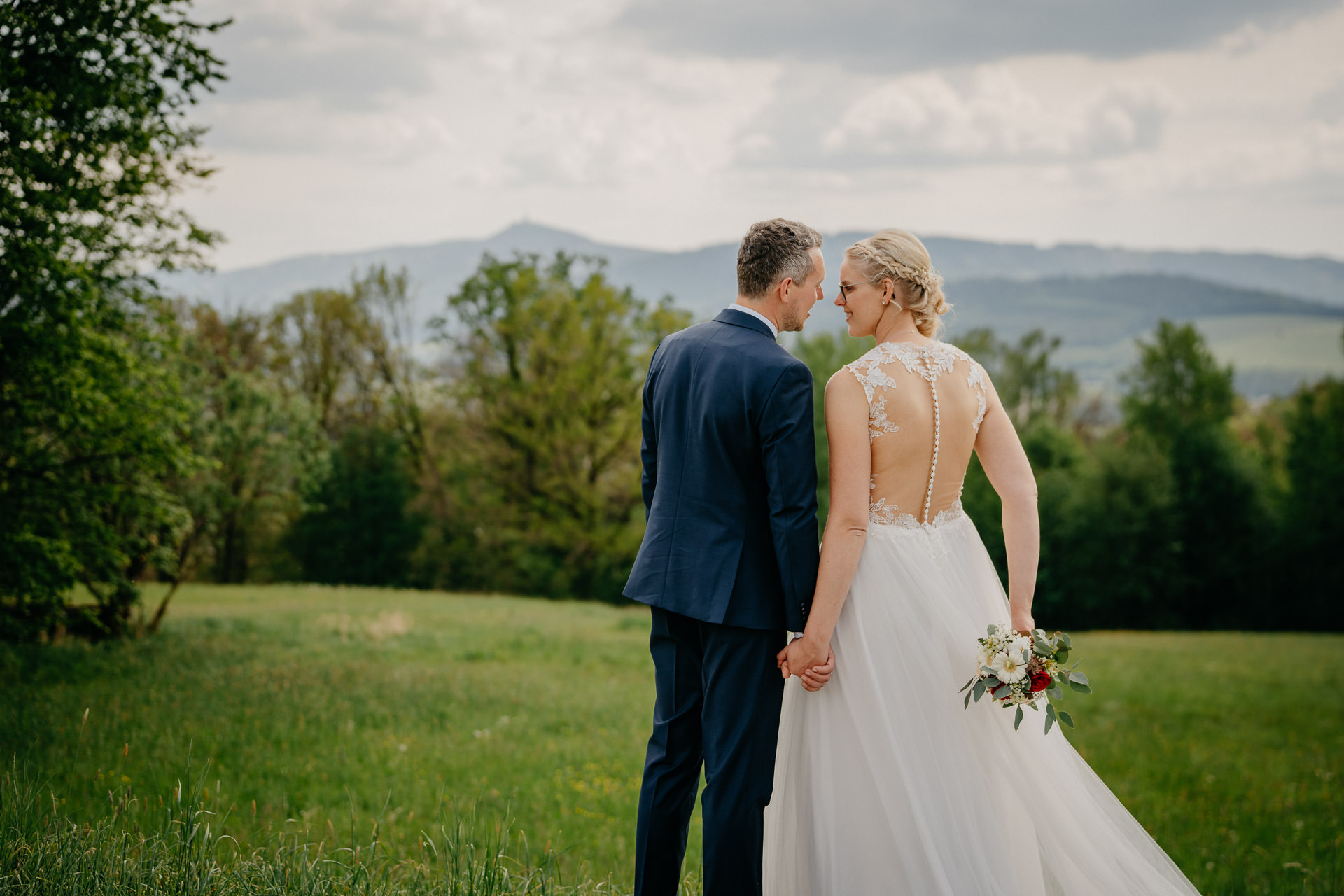Claudia und Alexander bei ihrer Hochzeit zwischen Zittau und Isergebirge